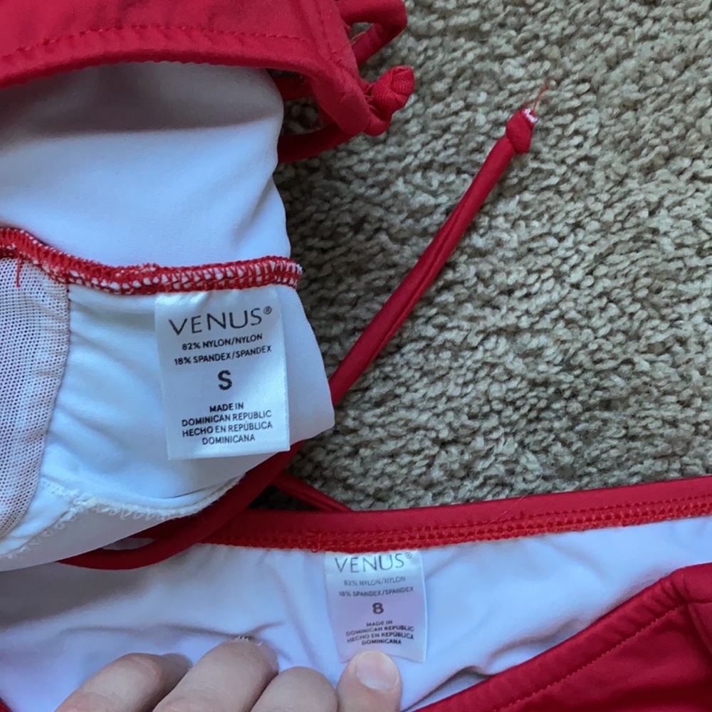 Venus Red bikini two piece  gently worn - Picture 4 of 4